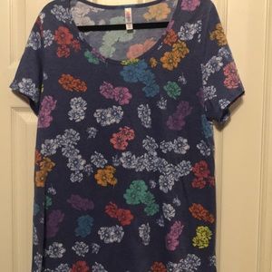LuLaRoe classic tee